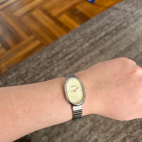 BREDA JANE TETHERED MESH BRACELET ANALOG QUARTZ WATCH SILVER/CHAMPAGNE - Picture 3 of 3